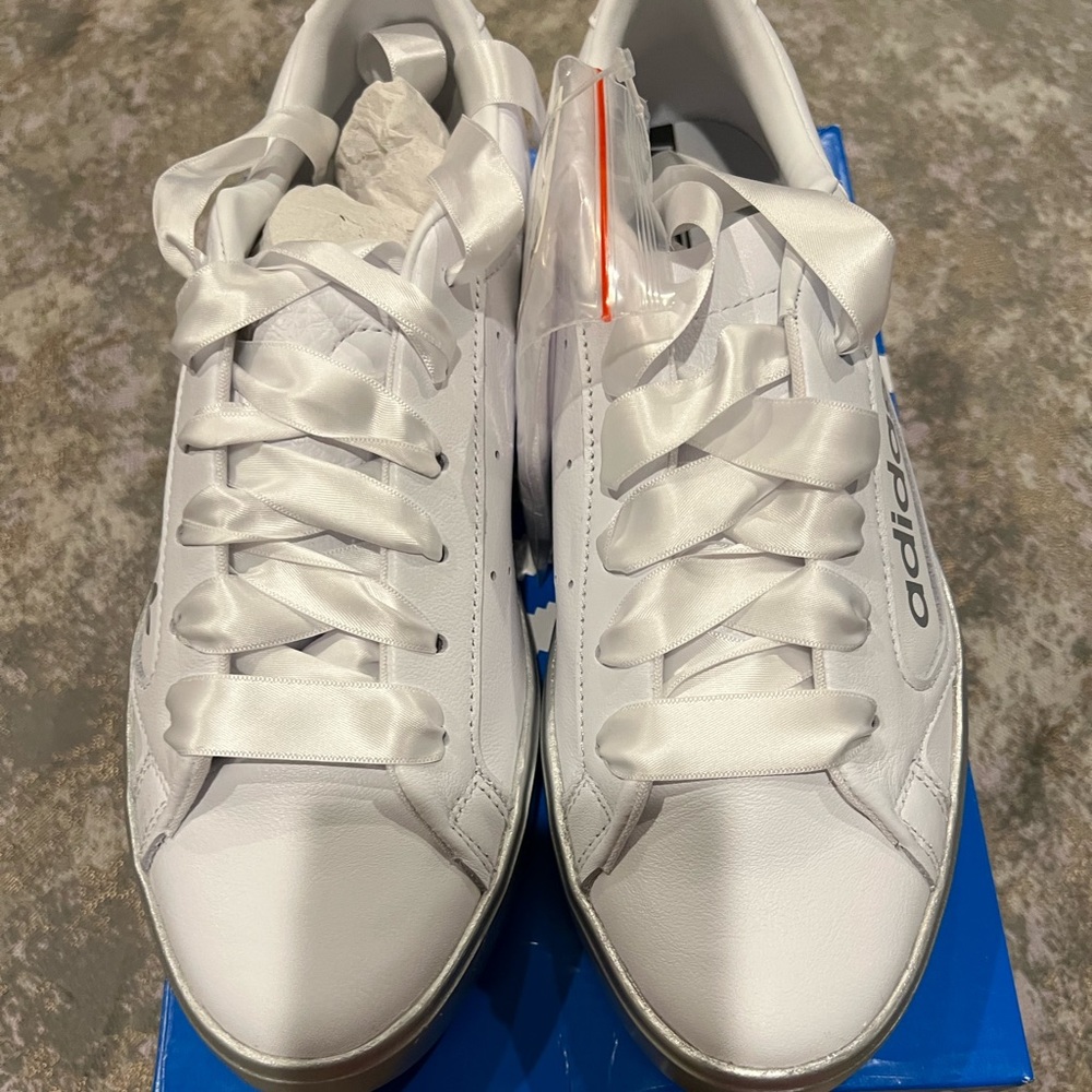 Brand New Adidas Sleek W! Never worn😊
